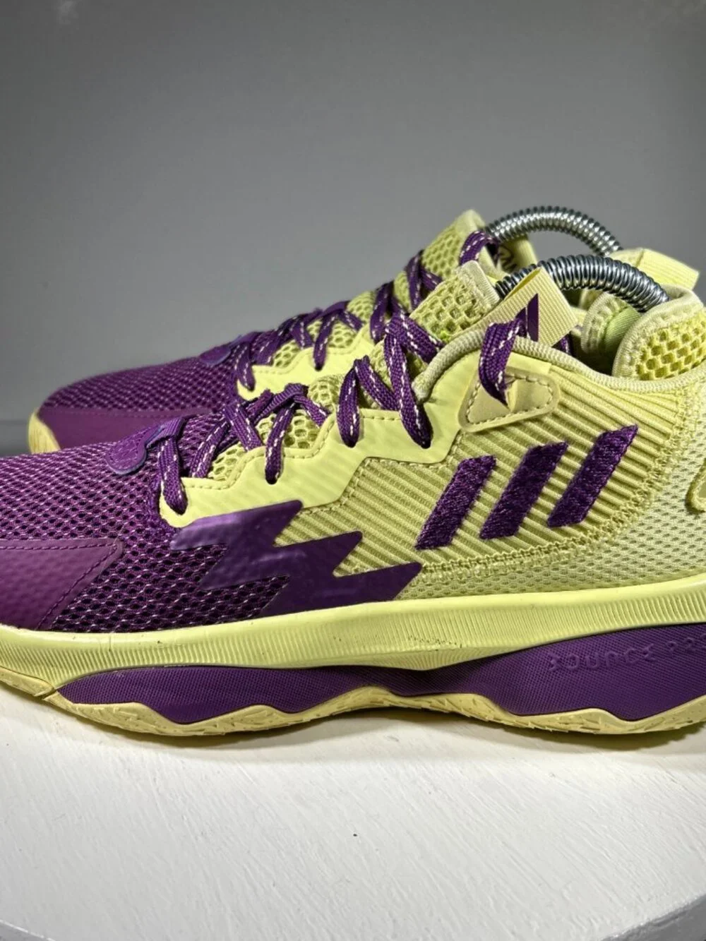 Adidas Dame 8 Dame Time Basketball Shoes Mens Boys Size 6 Purple Yellow Sneakers